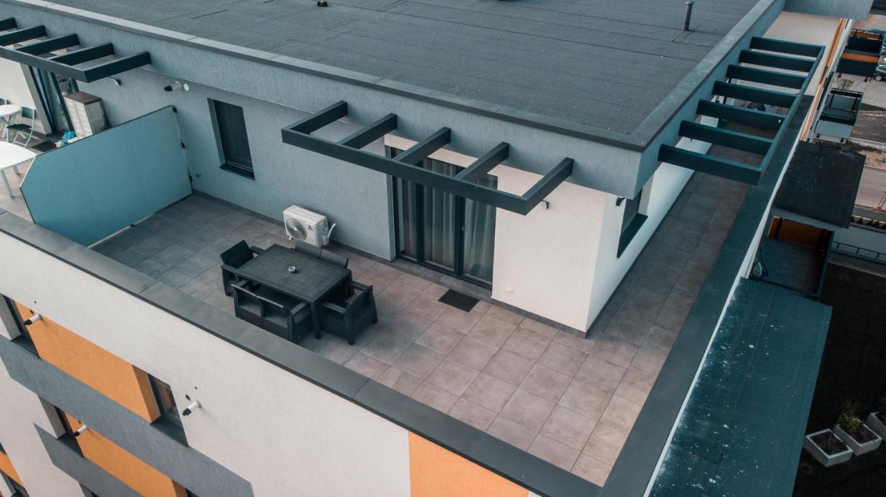 Koa - Moon Penthouse Apartment Brasov Luaran gambar