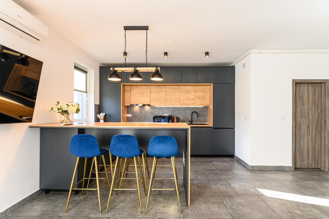 Koa - Moon Penthouse Apartment Brasov Luaran gambar