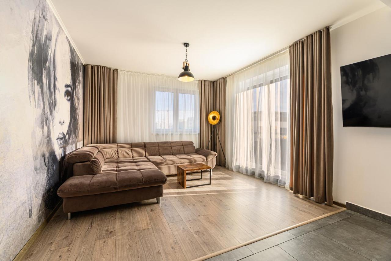 Koa - Moon Penthouse Apartment Brasov Luaran gambar