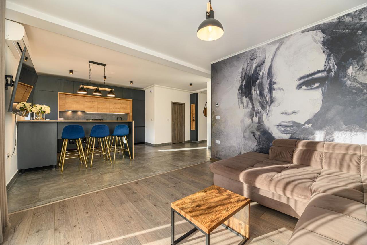 Koa - Moon Penthouse Apartment Brasov Luaran gambar