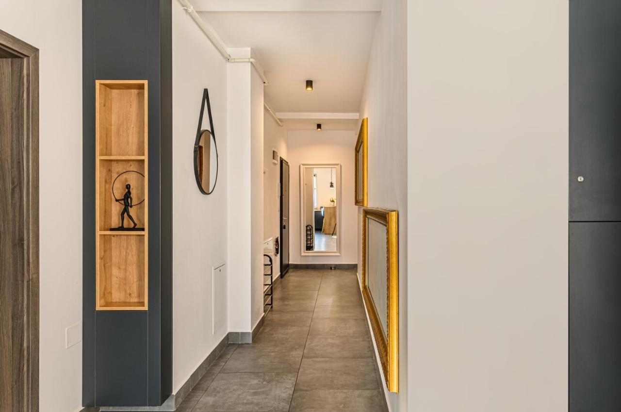 Koa - Moon Penthouse Apartment Brasov Luaran gambar