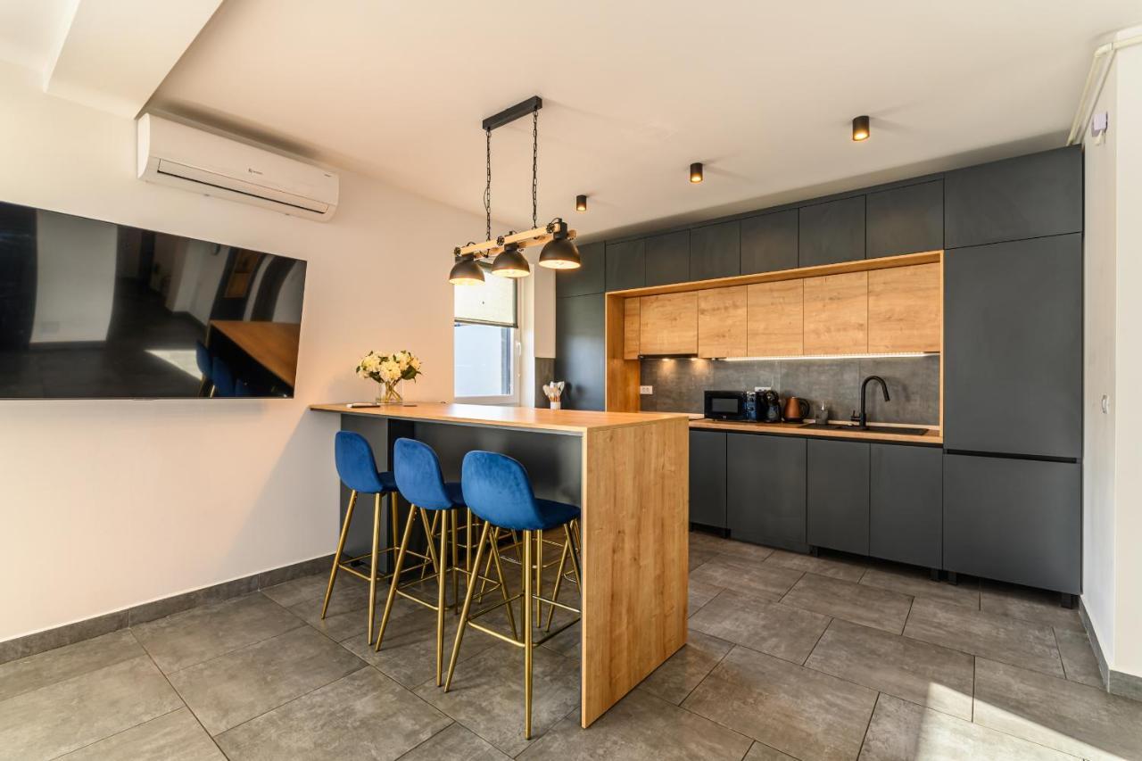 Koa - Moon Penthouse Apartment Brasov Luaran gambar