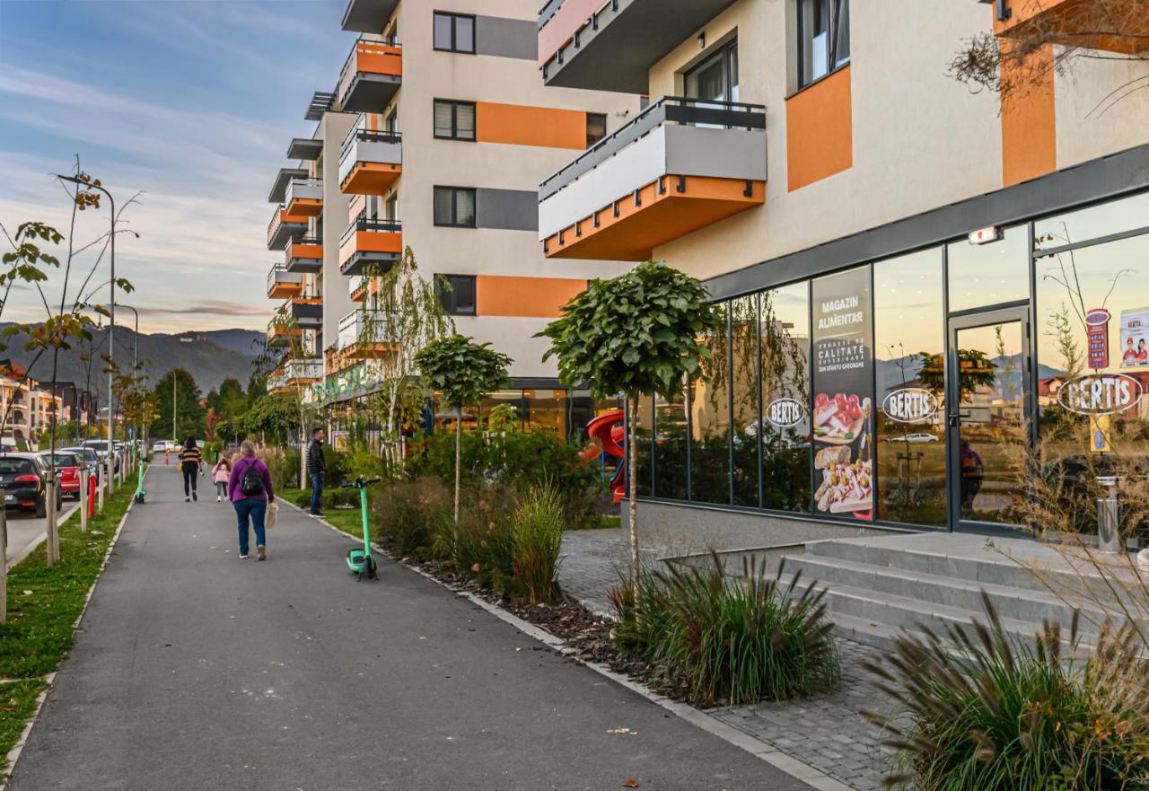 Koa - Moon Penthouse Apartment Brasov Luaran gambar