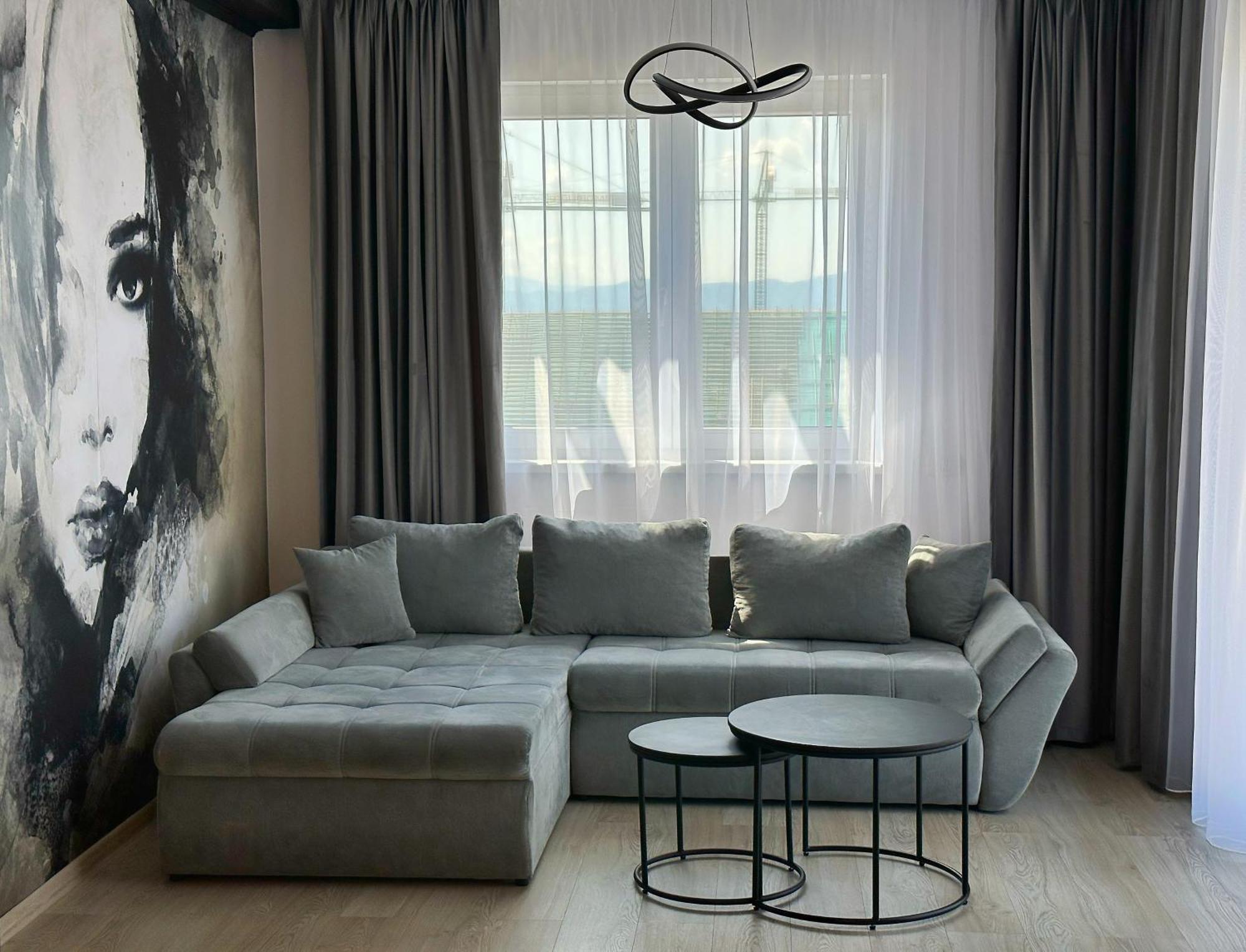 Koa - Moon Penthouse Apartment Brasov Luaran gambar