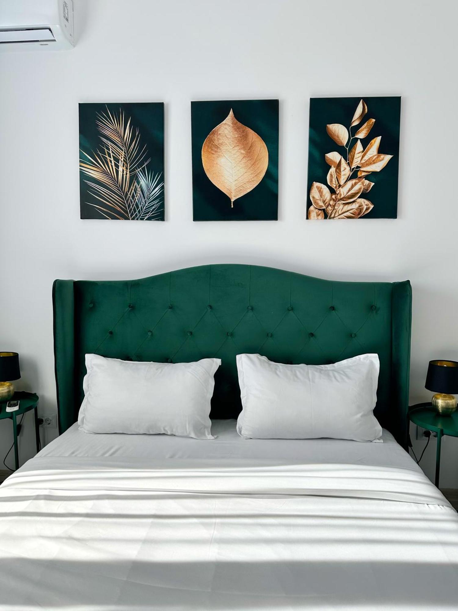Koa - Moon Penthouse Apartment Brasov Luaran gambar